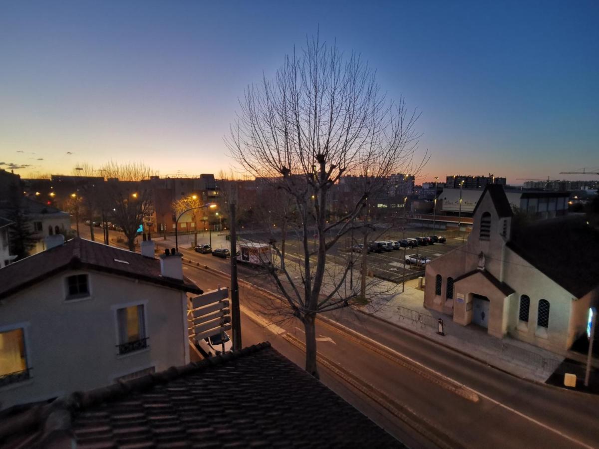 Bagneux Paris Confort Netflix Rer B エクステリア 写真